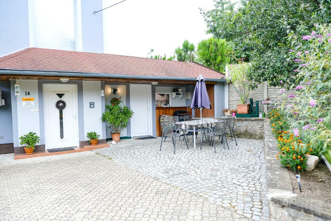 Apartment Livi Mikulov Buitenkant foto
